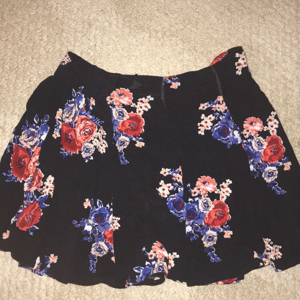Floral mini skirt